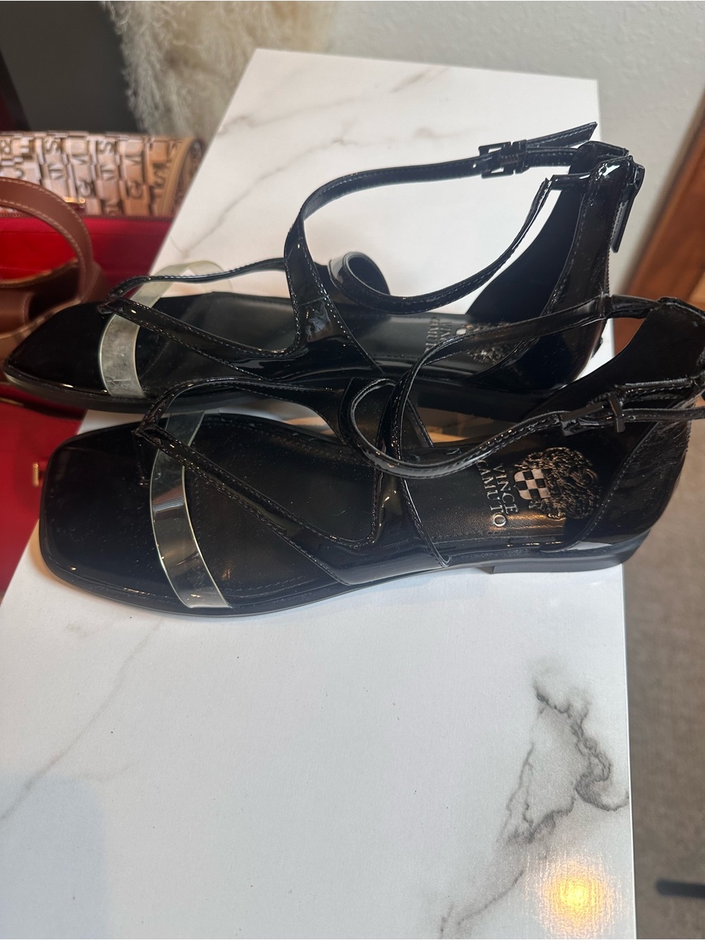 Vince Camuto Women's
Lomeeana Flat Sandal - Picture 3 of 11